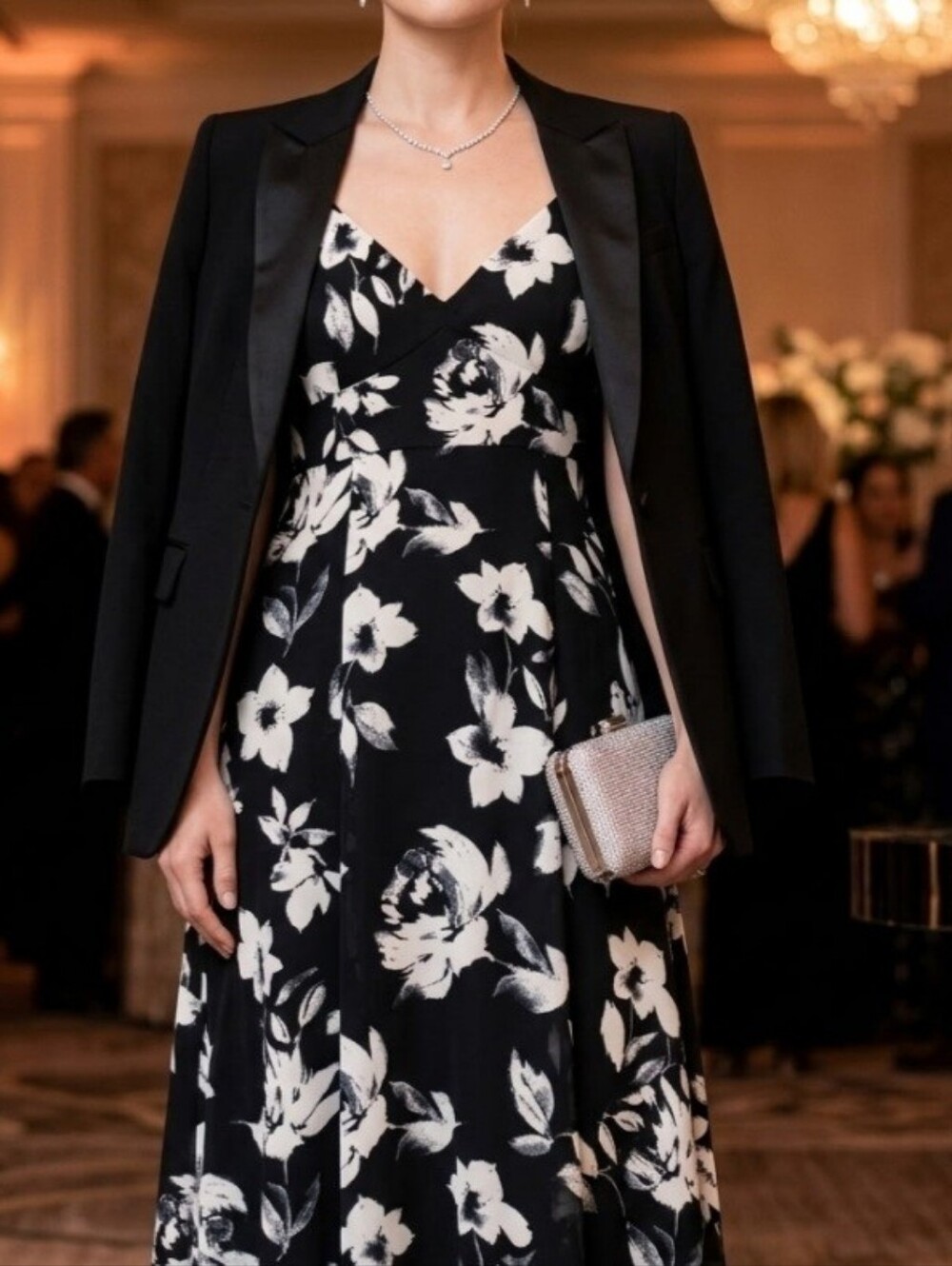Ivanka Trump Black & White Floral Scuba Crepe Vneck Midi Dress Sz 16